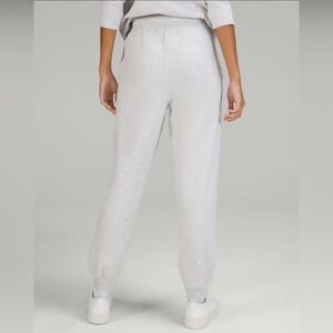 Lululemon scuba high rise joggers size 4